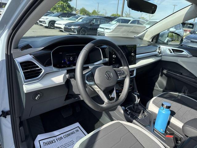 Photo of 2025 Gray Volkswagen Taos