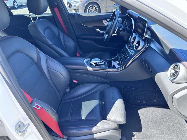 Photo of 2016 Polar White Mercedes-Benz C-Class