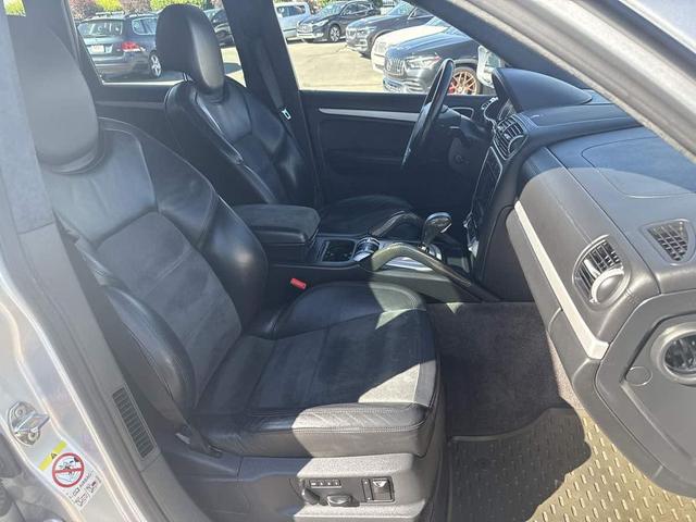 Photo of 2008 Crystal Silver Metallic Porsche Cayenne