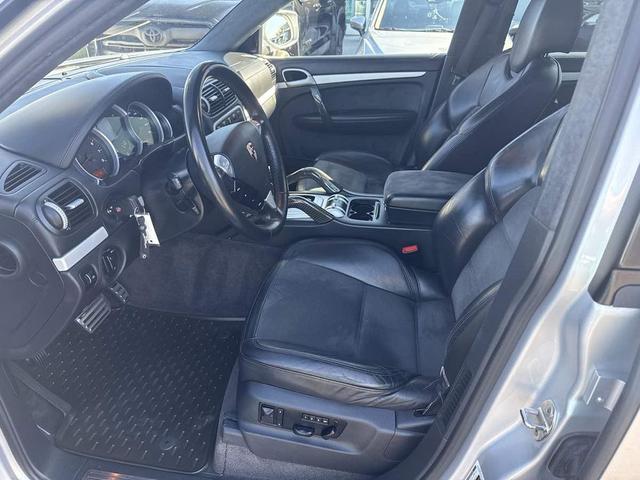 Photo of 2008 Crystal Silver Metallic Porsche Cayenne