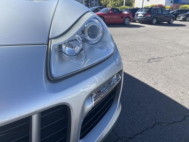 Photo of 2008 Crystal Silver Metallic Porsche Cayenne