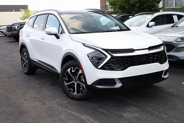Photo of 2025 Snow White Pearl Kia Sportage Hybrid