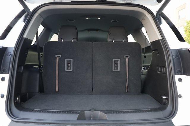 Photo of 2019 Summit White GMC Acadia
