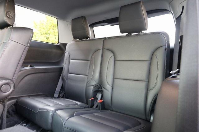Photo of 2019 Summit White GMC Acadia