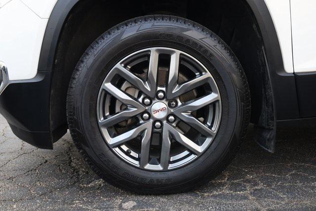 Photo of 2019 Summit White GMC Acadia