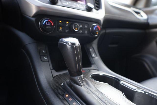 Photo of 2019 Summit White GMC Acadia