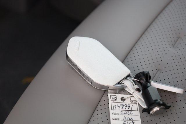 Photo of 2026 Ivory Kia EV9