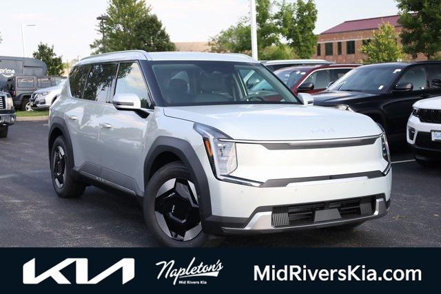 Photo of 2026 Ivory Kia EV9