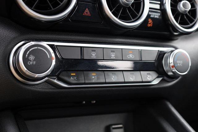 Photo of 2023 Super Black Nissan Sentra