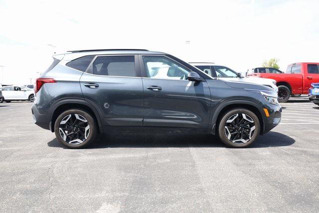 Photo of 2024 Gravity Gray Kia Seltos