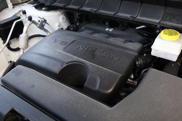 Photo of 2024 Pearl White Tricoat Nissan Pathfinder
