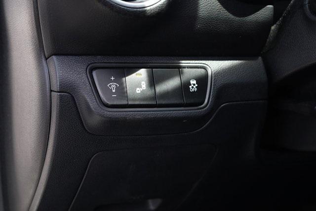 Photo of 2022 Snow White Pearl Kia Forte