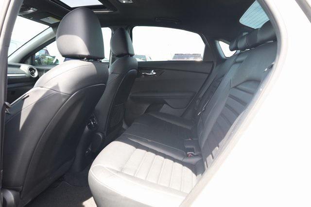 Photo of 2022 Snow White Pearl Kia Forte