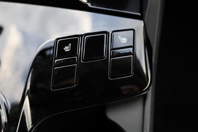 Photo of 2025 Fusion Black Kia Sportage Hybrid