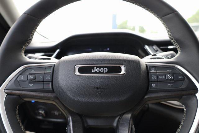 Photo of 2023 Bright White Clearcoat Jeep Grand Cherokee 4xe
