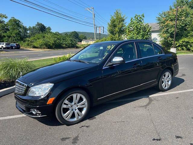 Photo of 2009 Black Mercedes-Benz C-Class
