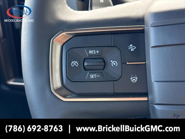 Photo of 2025 Interstellar White GMC HUMMER EV Pickup
