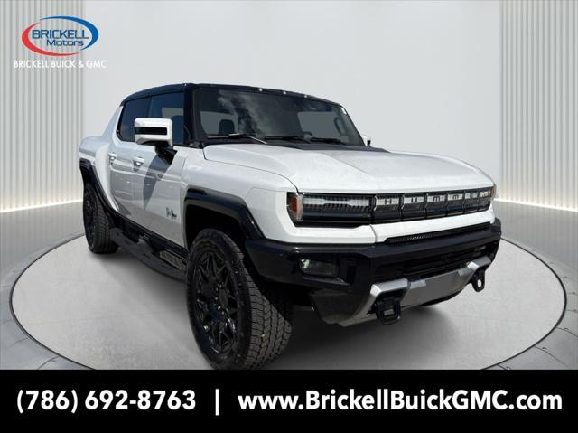 Photo of 2025 Interstellar White GMC HUMMER EV Pickup