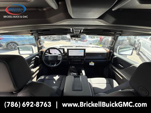 Photo of 2025 Interstellar White GMC HUMMER EV Pickup