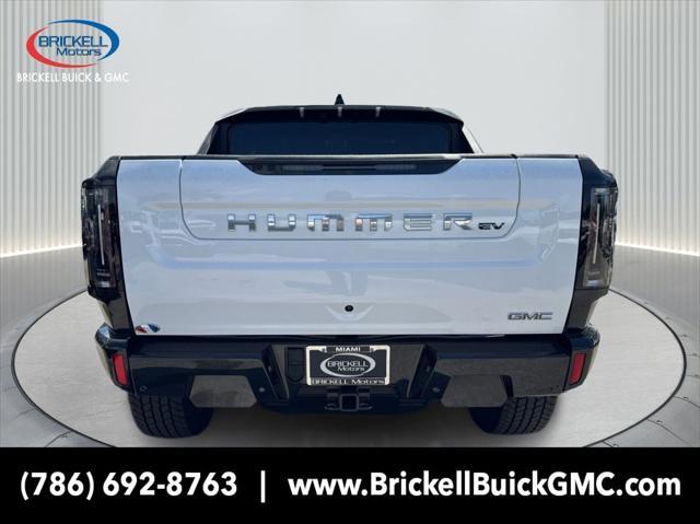 Photo of 2025 Interstellar White GMC HUMMER EV Pickup