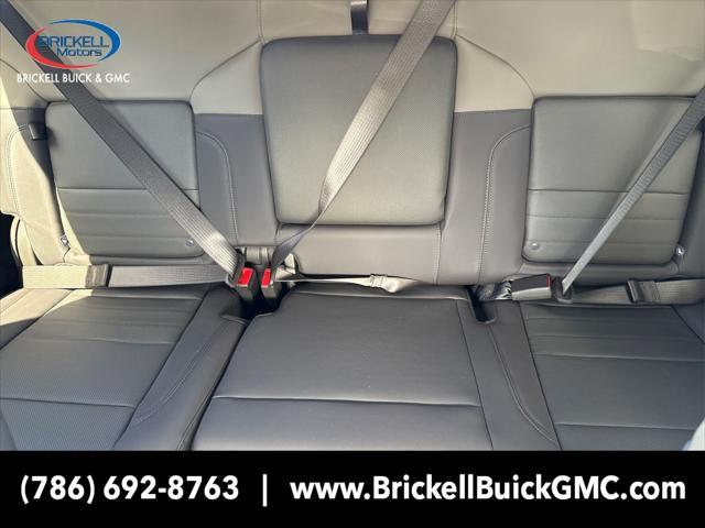 Photo of 2025 Interstellar White GMC HUMMER EV Pickup