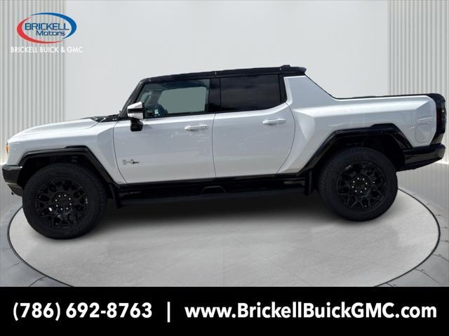 Photo of 2025 Interstellar White GMC HUMMER EV Pickup