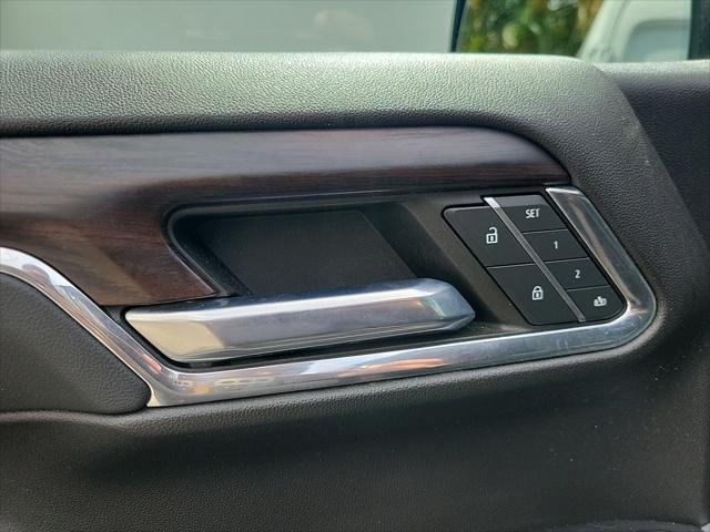 Photo of 2022 Onyx Black GMC Sierra 1500