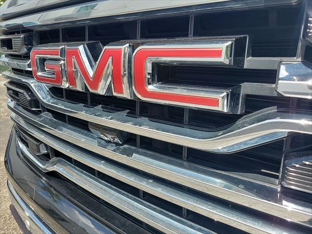 Photo of 2022 Onyx Black GMC Sierra 1500