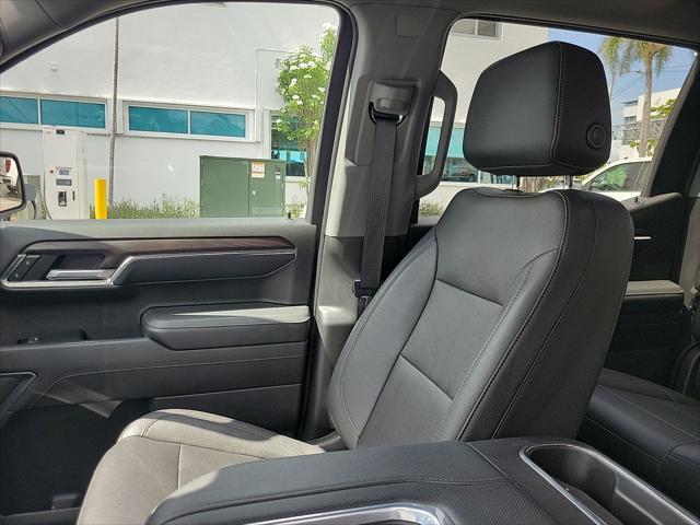 Photo of 2022 Onyx Black GMC Sierra 1500