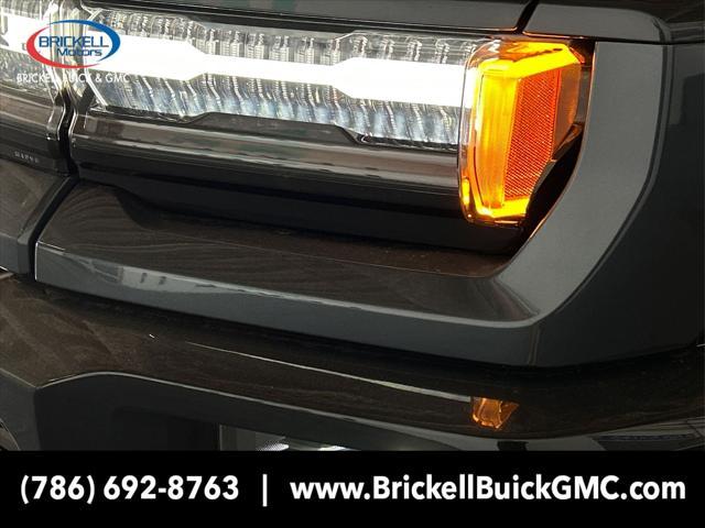 Photo of 2025 Graphite Blue Metallic GMC HUMMER EV Pickup
