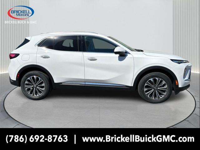 Photo of 2025 Summit White Buick Envision