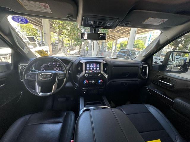 Photo of 2023 Quicksilver Metallic GMC Sierra 2500
