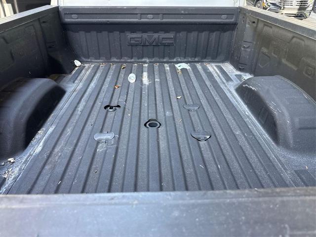 Photo of 2023 Quicksilver Metallic GMC Sierra 2500