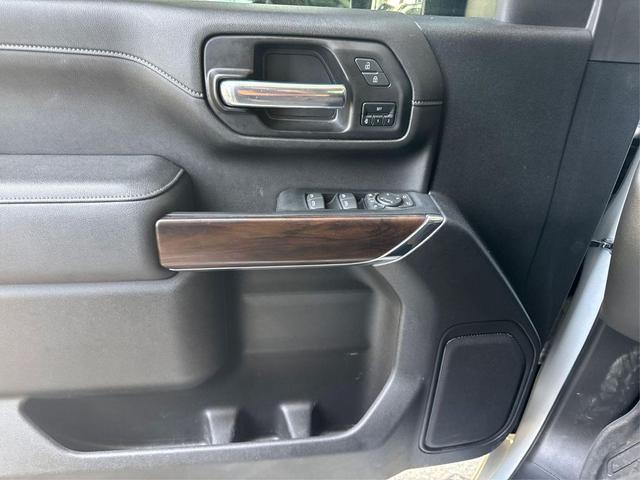 Photo of 2023 Quicksilver Metallic GMC Sierra 2500