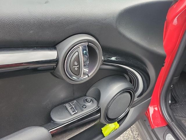 Photo of 2020 Chili Red MINI Hardtop