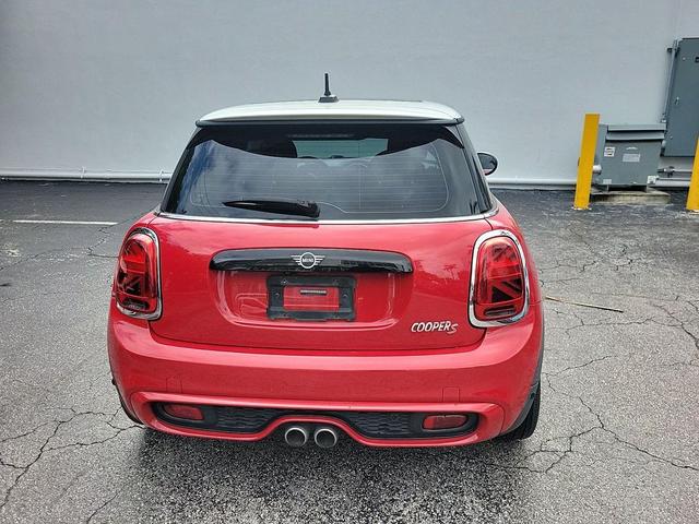 Photo of 2020 Chili Red MINI Hardtop