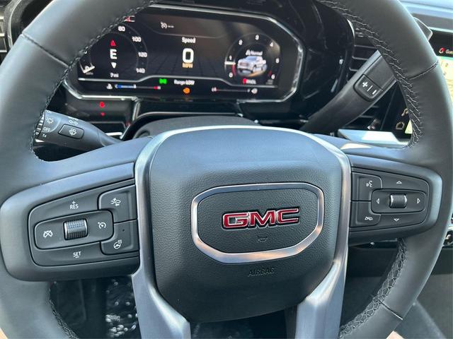 Photo of 2025 Summit White GMC Sierra 1500