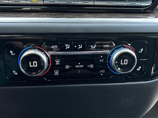Photo of 2025 Summit White GMC Sierra 1500