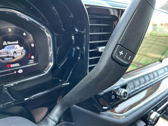 Photo of 2025 Summit White GMC Sierra 1500