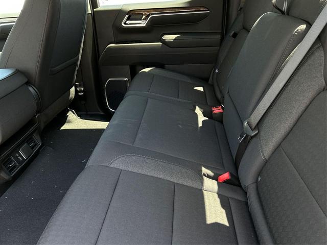 Photo of 2025 Summit White GMC Sierra 1500
