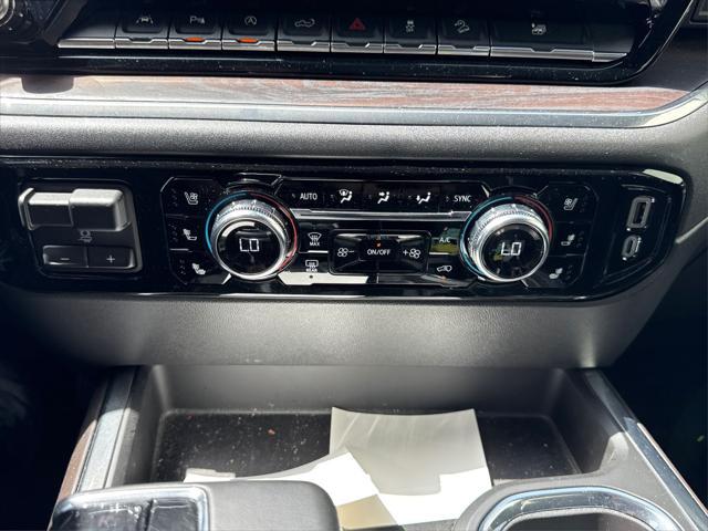 Photo of 2023 Onyx Black GMC Sierra 1500