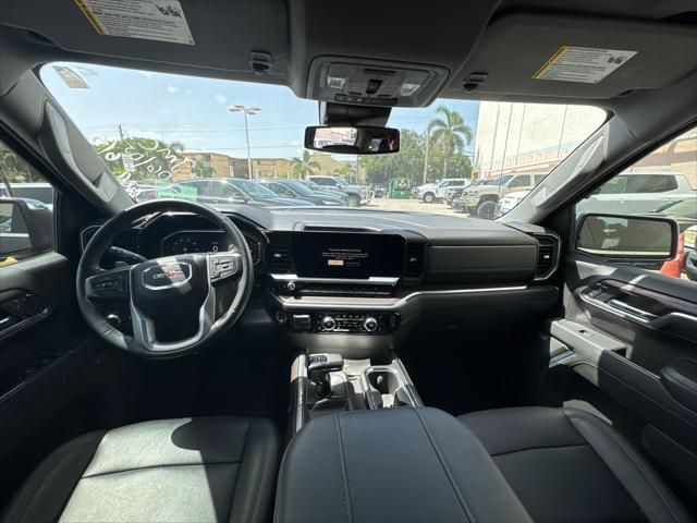 Photo of 2023 Onyx Black GMC Sierra 1500