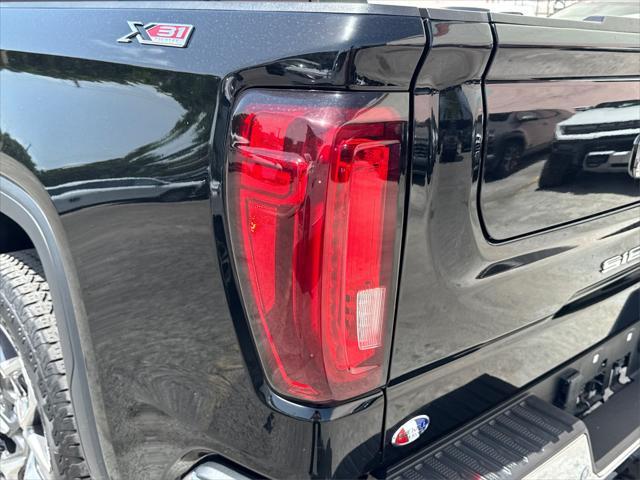 Photo of 2023 Onyx Black GMC Sierra 1500