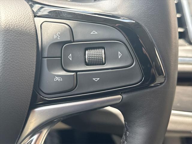 Photo of 2022 White Frost Tricoat Buick Enclave