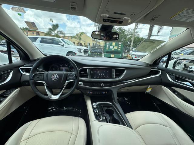 Photo of 2022 White Frost Tricoat Buick Enclave