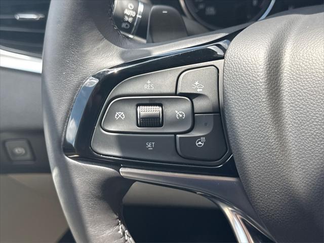 Photo of 2022 White Frost Tricoat Buick Enclave