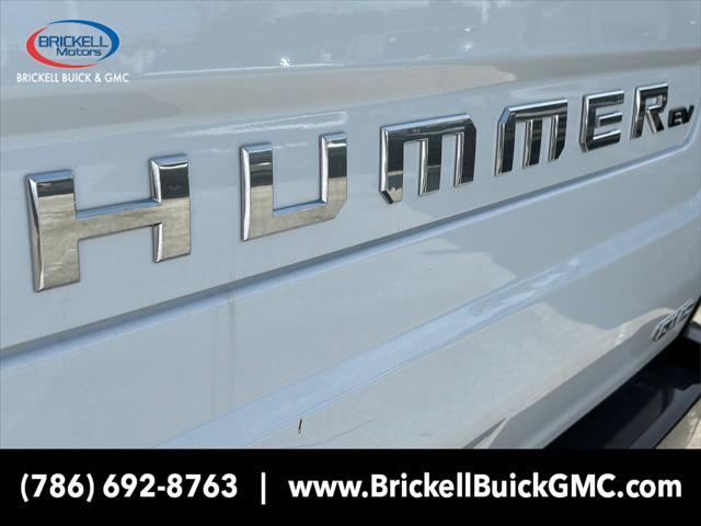 Photo of 2025 Interstellar White GMC HUMMER EV Pickup