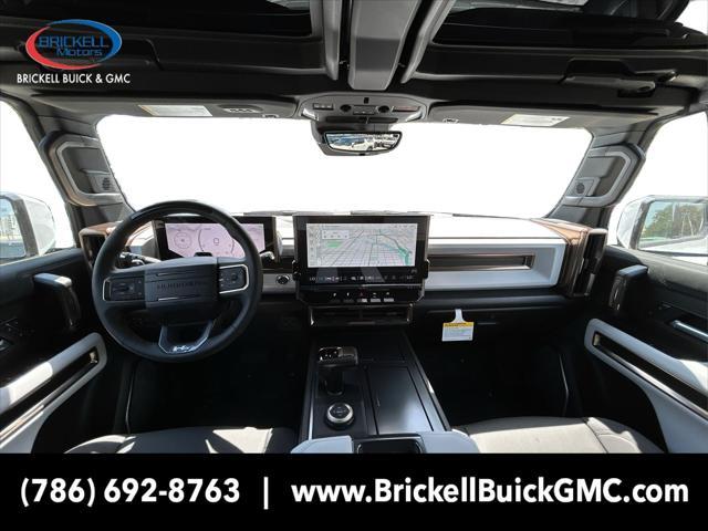 Photo of 2025 Interstellar White GMC HUMMER EV Pickup