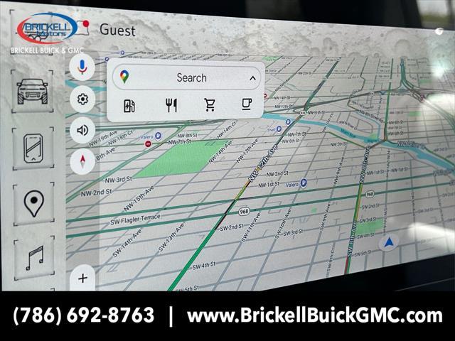 Photo of 2025 Interstellar White GMC HUMMER EV Pickup