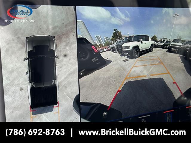 Photo of 2025 Interstellar White GMC HUMMER EV Pickup